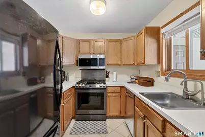 140 Barn Finch Circle #140, Naugatuck, CT 06770 - Photo 3