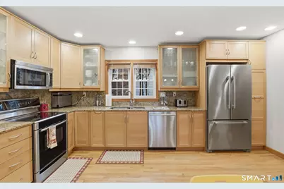 36 Somerset Lane, Stamford, CT 06903 - Photo 3