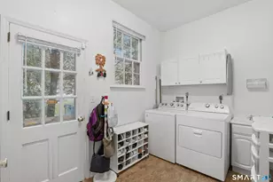 36 Somerset Ln, Stamford, CT 06903 - Photo 17