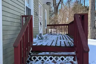 117 Dupont Pl, Bridgeport, CT 06610 - Photo 11