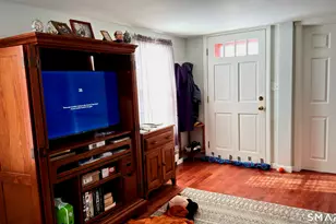 16 Grand St, Thomaston, CT 06787 - Photo 11