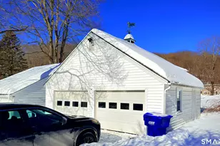 16 Grand St, Thomaston, CT 06787 - Photo 31