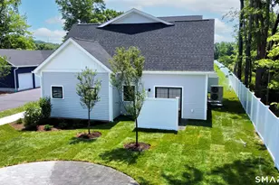 138 Boston Post Rd, East Lyme, CT 06333 - Photo 27