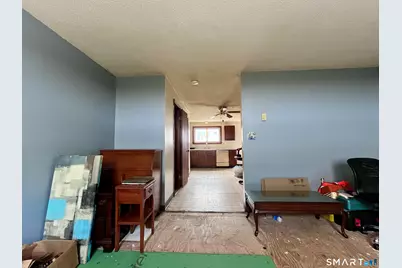 1081 New Haven Road #11J, Naugatuck, CT 06770 - Photo 7