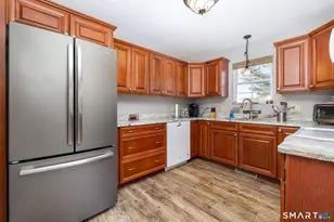 115 Cynrose Pl, Meriden, CT 06451 - Photo 5