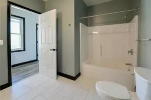 77 Whiting St, Plainville, CT 06062 - Photo 7