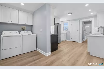 21 Richards Street, West Haven, CT 06516 - Photo 9