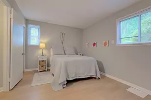 281 Gardner Ave, New London, CT 06320 - Photo 11