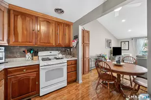 23 Locust Cir, Rocky Hill, CT 06067 - Photo 7