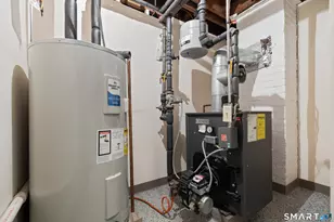 208 Mountain St, Hartford, CT 06106 - Photo 23