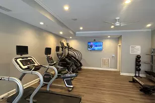 138 Hollow Tree Ridge Rd, Darien, CT 06820 - Photo 3