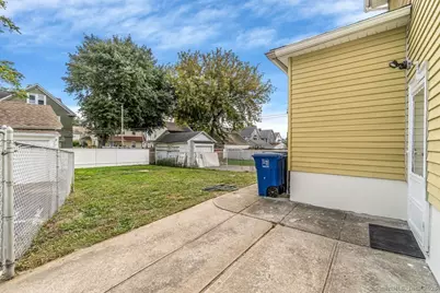 123 Harlem Avenue, Bridgeport, CT 06606 - Photo 33