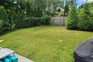 23 Sterling Dr, Westport, CT 06880 - Photo 11