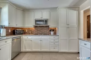 41 Kingswood Dr, Southington, CT 06489 - Photo 9