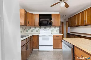 3 Sandra St, Bristol, CT 06010 - Photo 9