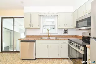 90 Mary Ellen Dr, Milford, CT 06460 - Photo 5