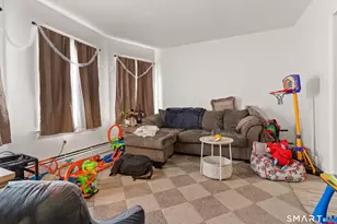 1036 Maplewood Ave, Bridgeport, CT 06605 - Photo 21