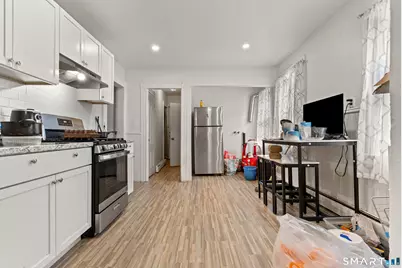 1036 Maplewood Avenue, Bridgeport, CT 06605 - Photo 17