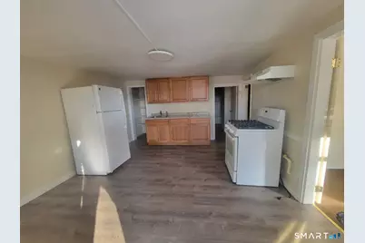 20 Lounsbury Avenue #B, Waterbury, CT 06706 - Photo 7