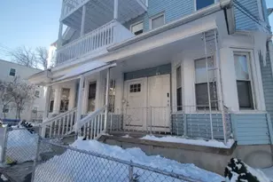 20 Lounsbury Ave, Waterbury, CT 06706 - Photo 1