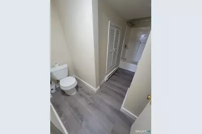 20 Lounsbury Avenue #B, Waterbury, CT 06706 - Photo 5