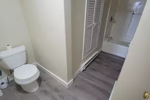 20 Lounsbury Ave, Waterbury, CT 06706 - Photo 5