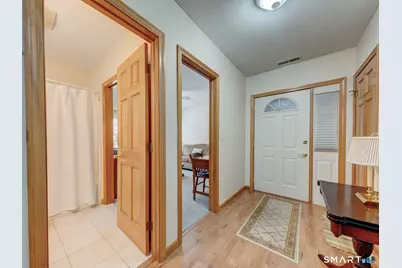 33 Langdon Court #APT D104, Berlin, CT 06037 - Photo 3