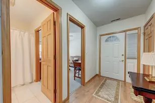 33 Langdon Ct, Berlin, CT 06037 - Photo 3