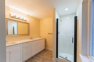 208 Castlewood Dr, Bloomfield, CT 06002 - Photo 23