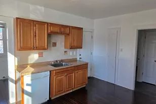 219 Columbia St, New Britain, CT 06052 - Photo 7