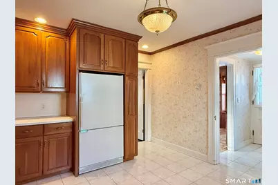 82 Coniston Avenue, Waterbury, CT 06708 - Photo 5