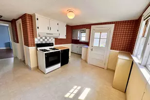 406 Oakwood Ave, West Hartford, CT 06110 - Photo 9