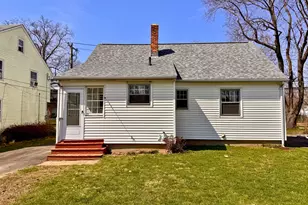 406 Oakwood Ave, West Hartford, CT 06110 - Photo 3