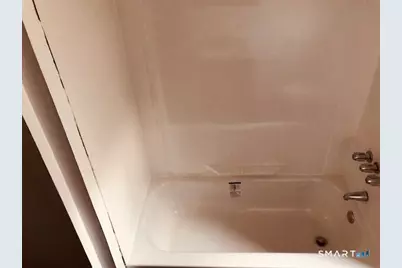 27 Blake Street, New Haven, CT 06511 - Photo 9