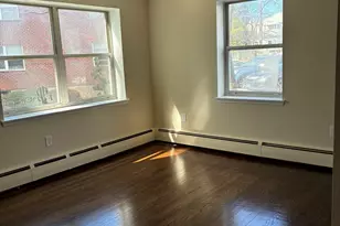 108 Oakwood Ave, West Hartford, CT 06119 - Photo 11