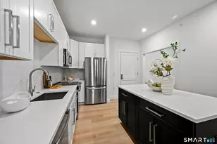 131 Beach Rd, Fairfield, CT 06824 - Photo 3