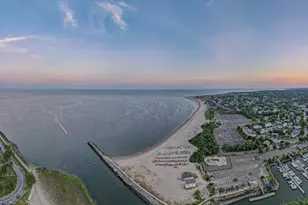 131 Beach Rd, Fairfield, CT 06824 - Photo 27