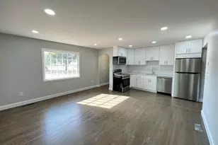 270R East St, Plainville, CT 06062 - Photo 7