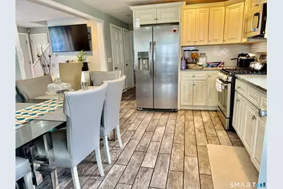 15 Edwards Street, Bridgeport, CT 06606 - Photo 17