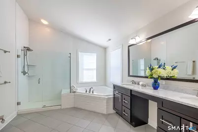 1 Wilderswood Way #1, Danbury, CT 06810 - Photo 17