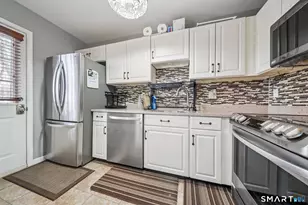 2289 Bedford St, Stamford, CT 06905 - Photo 7