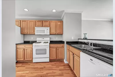 902 Sienna Drive #902, Danbury, CT 06810 - Photo 9