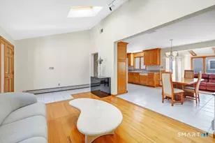 35 Rustown Dr, Stratford, CT 06614 - Photo 9