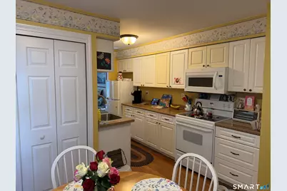 30 Folkstone Road #APT C, East Windsor, CT 06016 - Photo 3