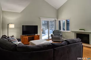 6 Lyle Ct, Farmington, CT 06032 - Photo 5