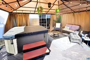 7 Glen Hollow, East Granby, CT 06026 - Photo 7