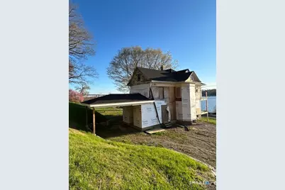 435 Military Highway, Groton, CT 06340 - Photo 1