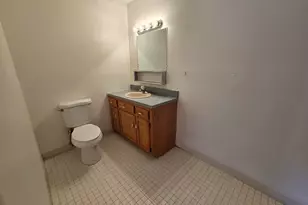 1205 Cromwell Hills Dr, Cromwell, CT 06416 - Photo 11