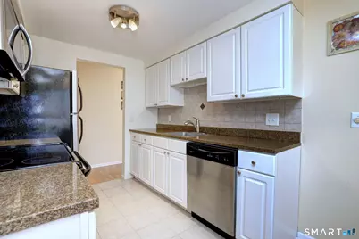 335 Foxwood Lane #335, Milford, CT 06461 - Photo 15