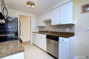 335 Foxwood Ln, Milford, CT 06461 - Photo 15